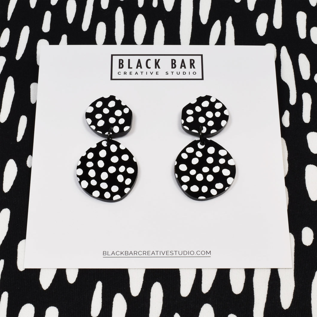 DOTTY ORGANIC DANGLE EARRINGS - Available in various colors